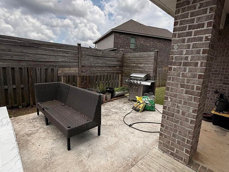 Listing photo 4