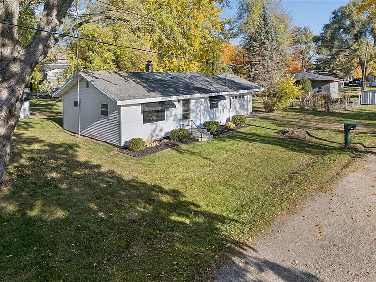 Listing photo 5