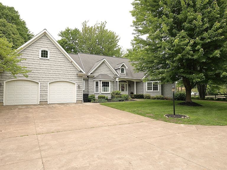 Listing photo