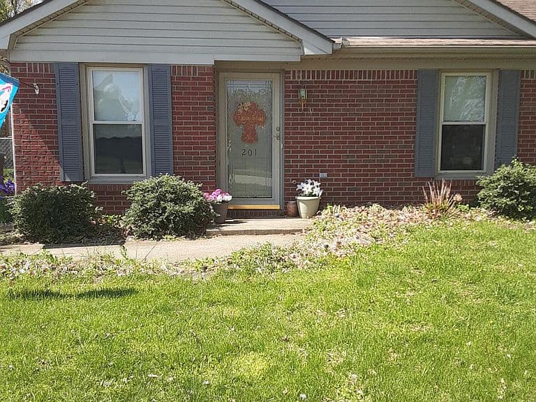 Listing photo 2