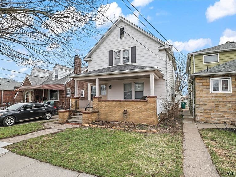 Listing photo 2