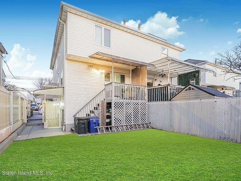 Listing photo 2