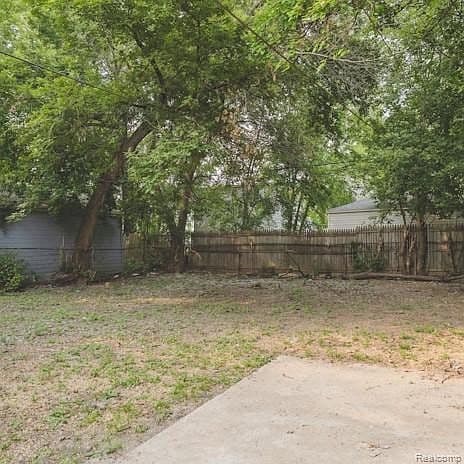 Listing photo 4