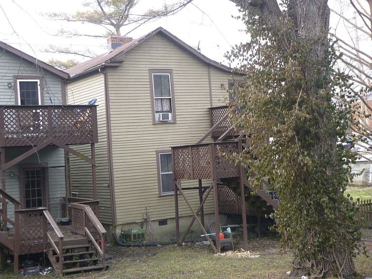 Listing photo 2