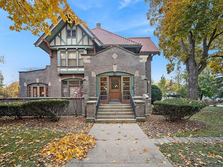 Listing photo 3