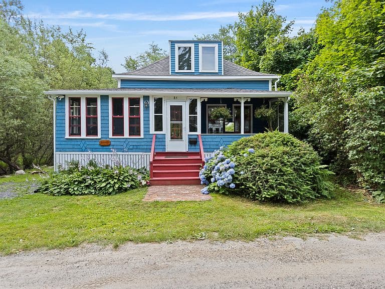 Listing photo 2