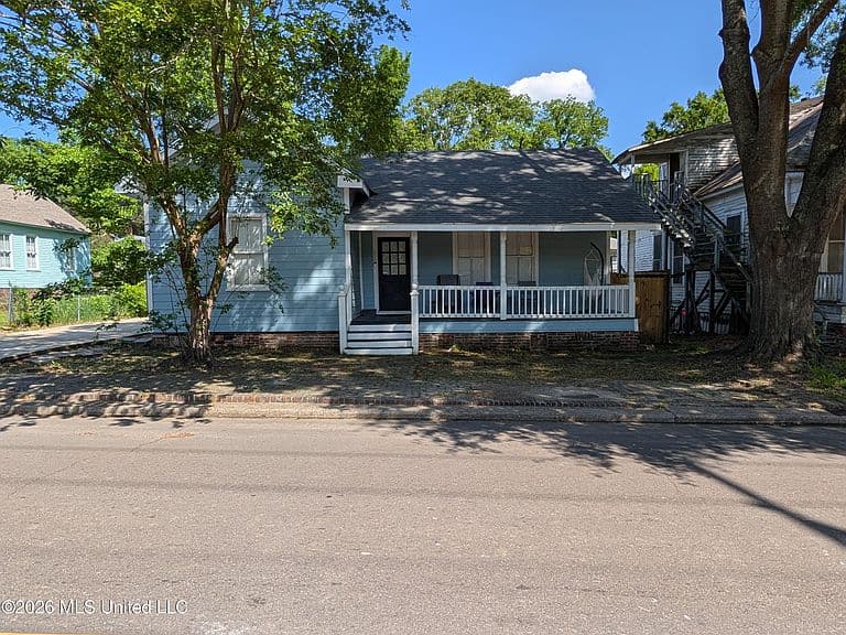 Listing photo 2