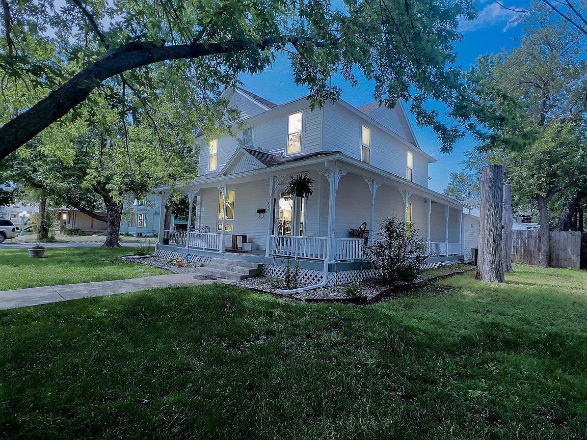 Primary listing photo