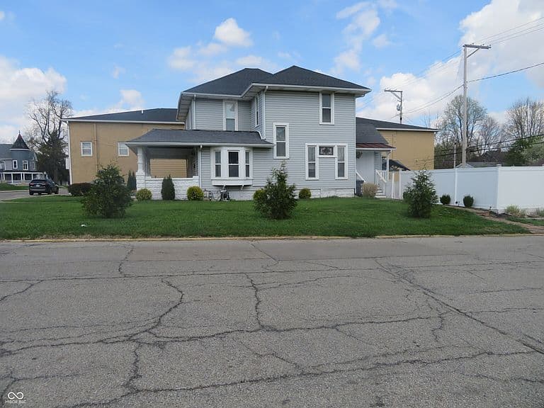 Listing photo 4
