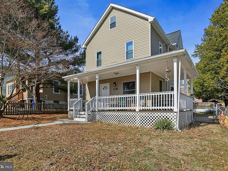 Listing photo 3