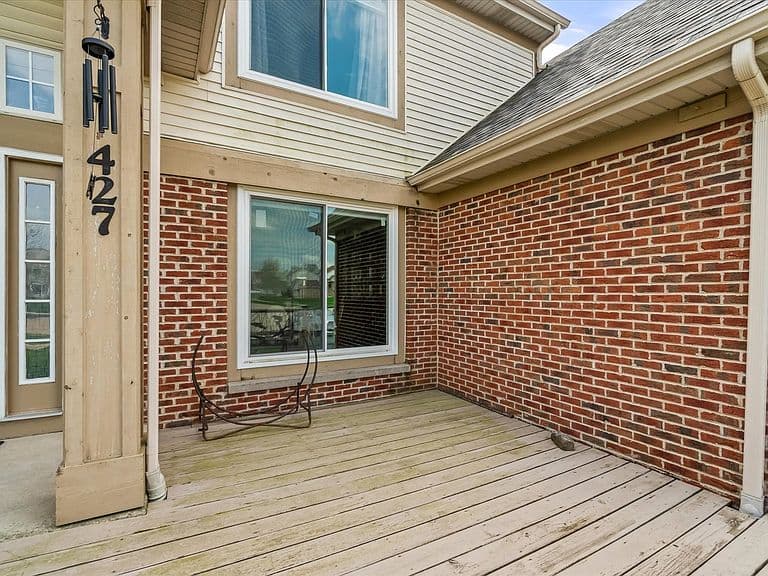 Listing photo 3