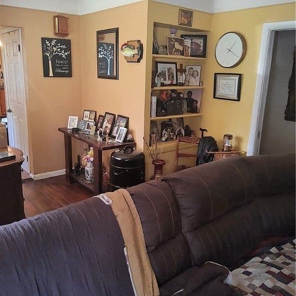 Listing photo 4