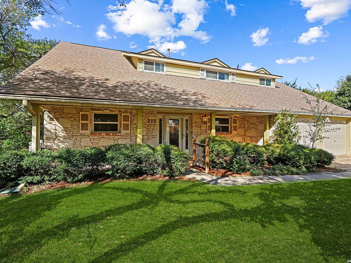 Primary listing photo