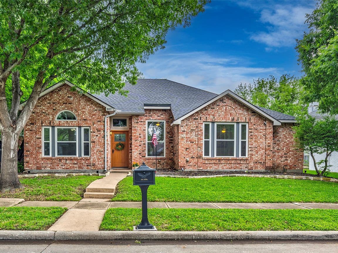 Primary listing photo