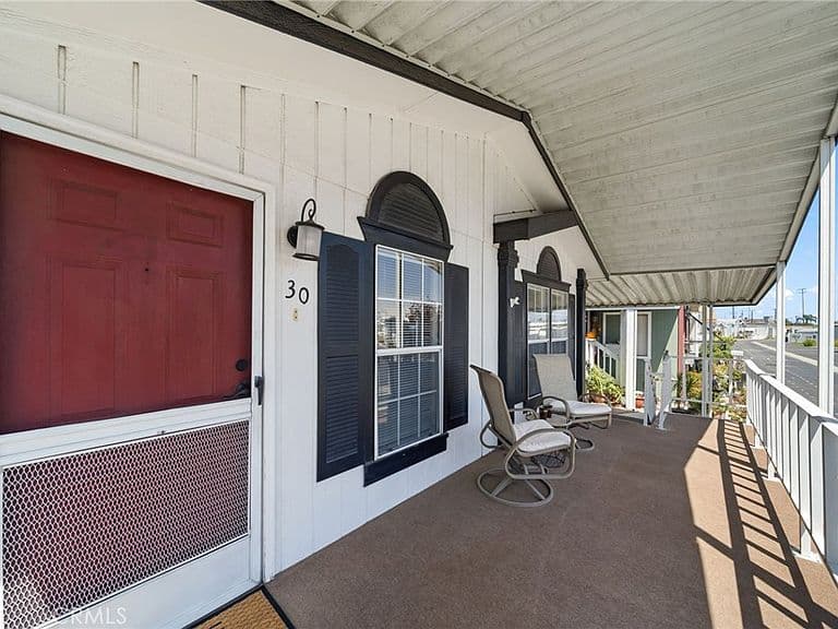 Listing photo 5