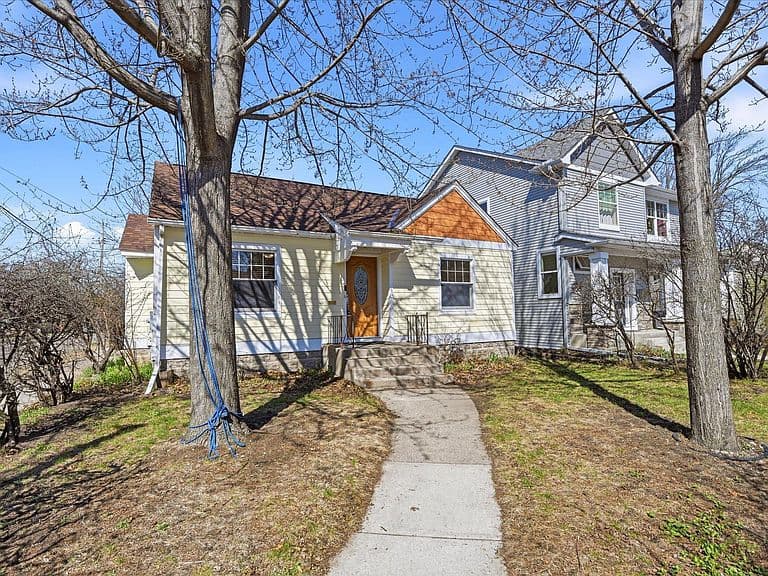 Listing photo 5