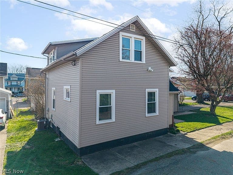 Listing photo 4