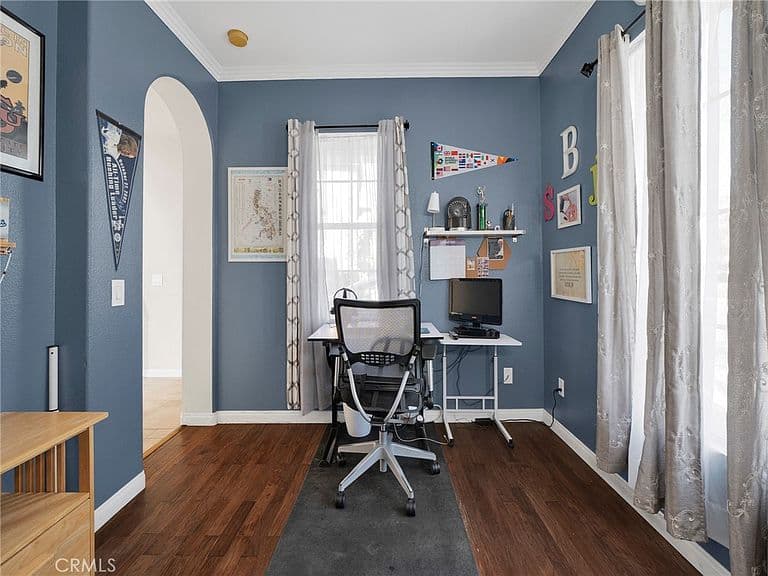 Listing photo 3
