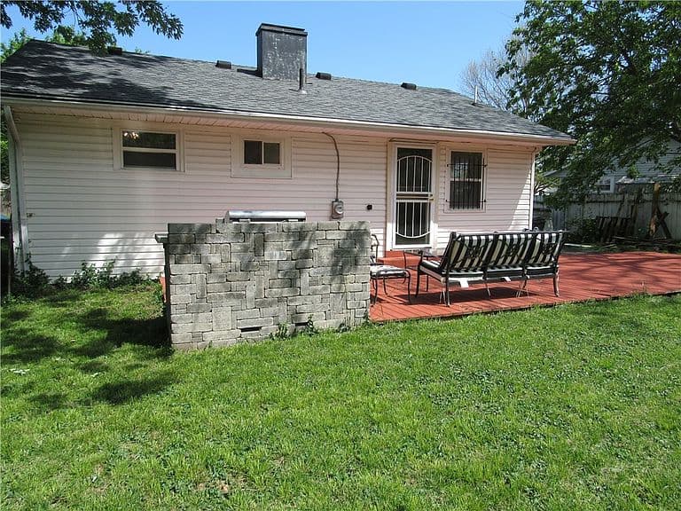 Listing photo 5