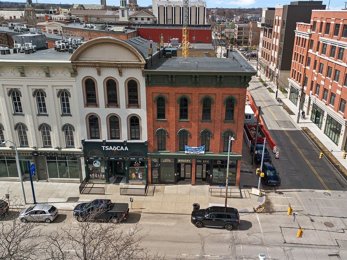 Primary listing photo