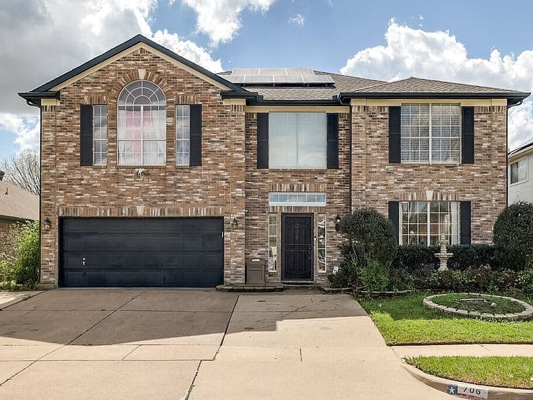 Listing photo 2