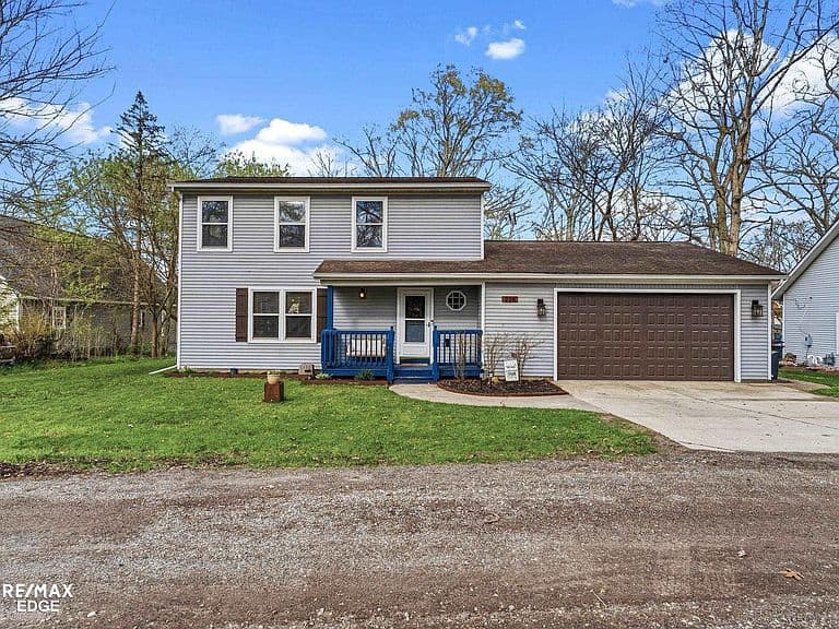 Listing photo 3