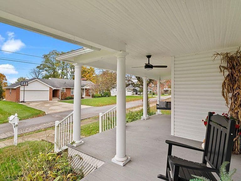 Listing photo 5
