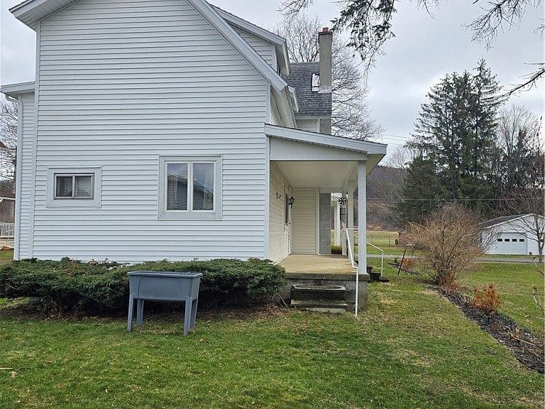 Listing photo 4