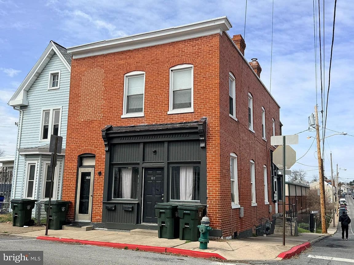 Primary listing photo