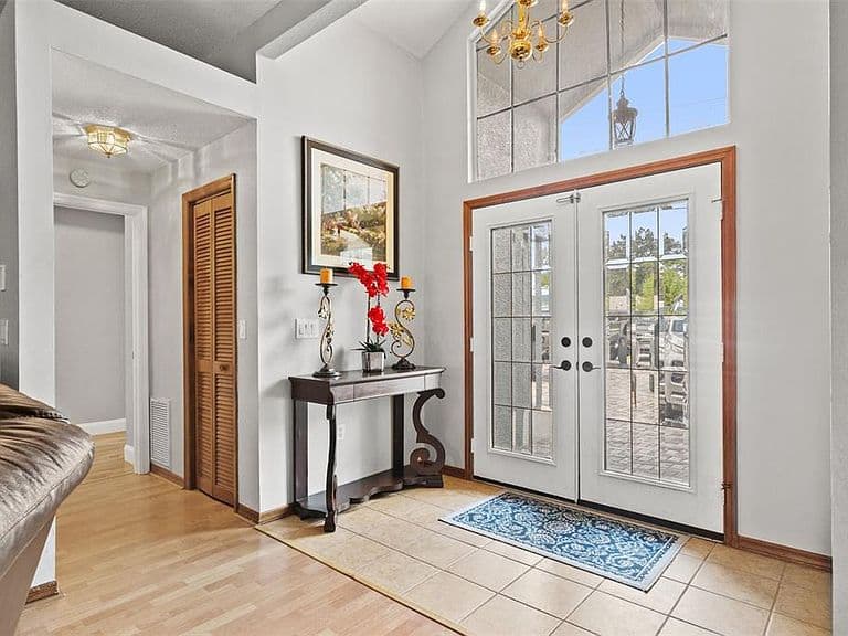 Listing photo 4