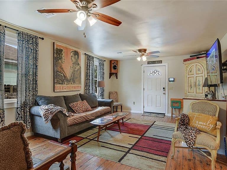 Listing photo 4