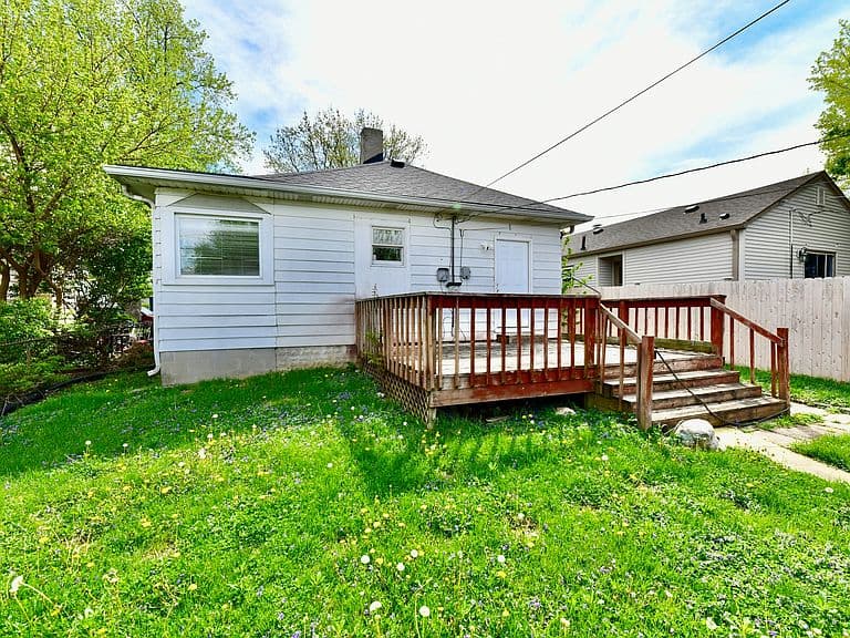 Listing photo 5