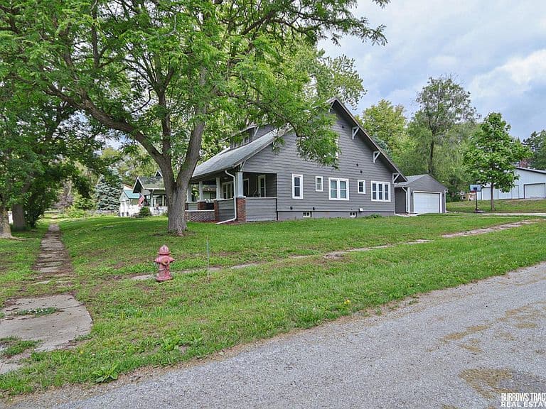 Listing photo 5
