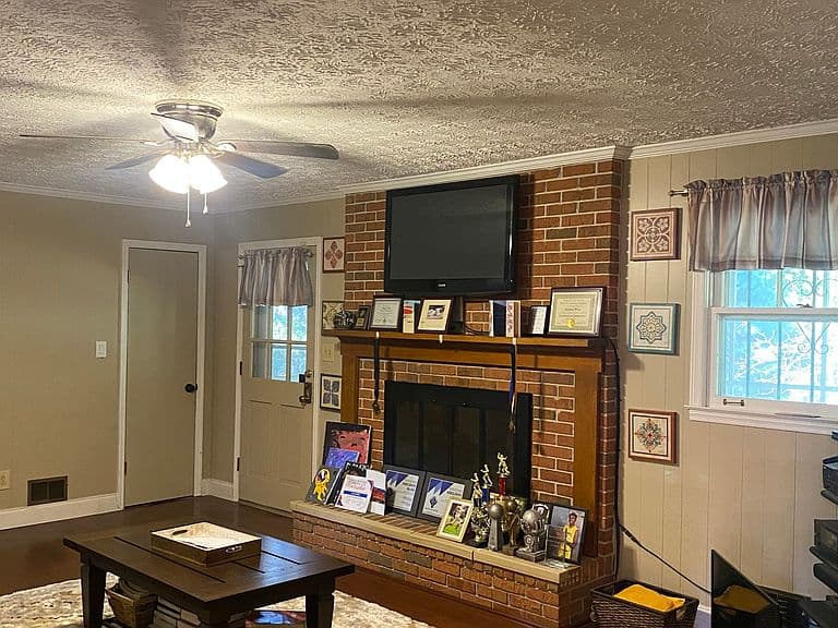 Listing photo 5