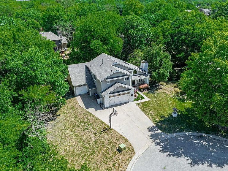 Listing photo 3