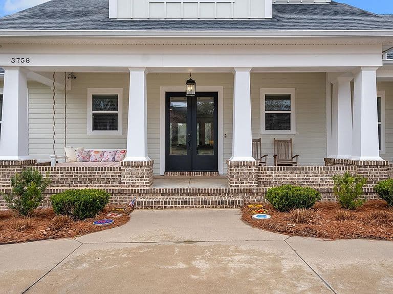 Listing photo 3