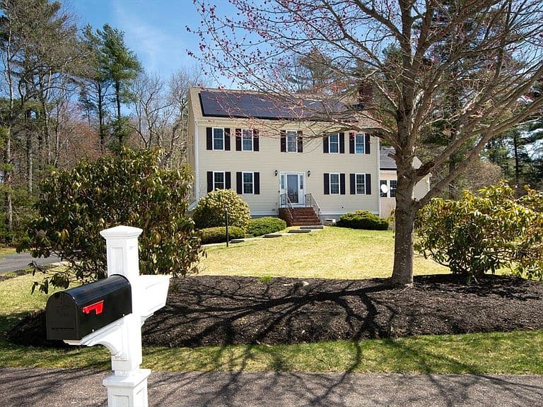 Listing photo 2