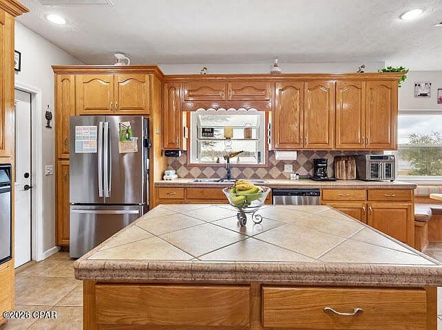 Listing photo 3