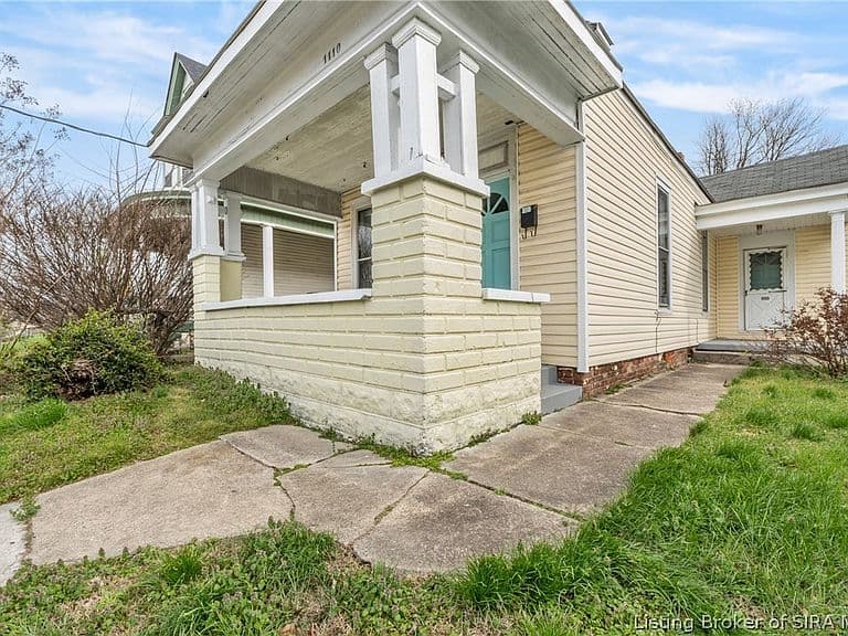 Listing photo 3