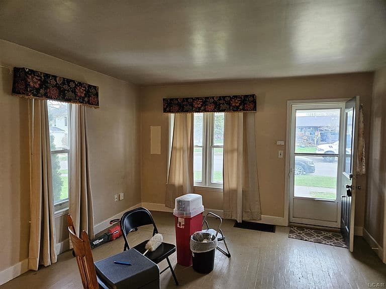 Listing photo 5