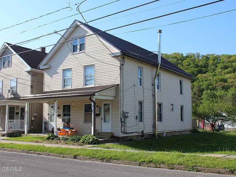Listing photo 2