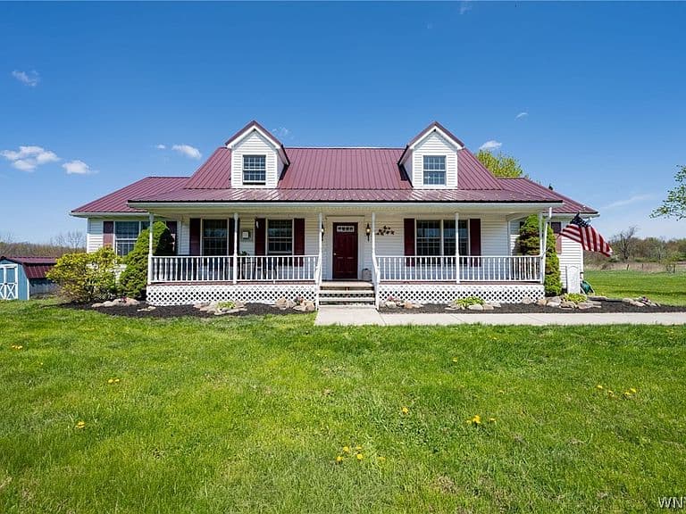 Listing photo 3