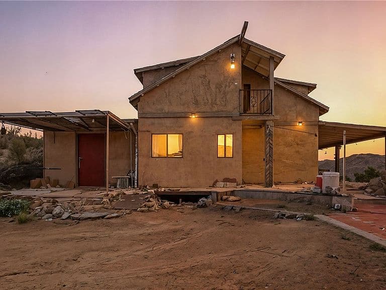 Listing photo 2