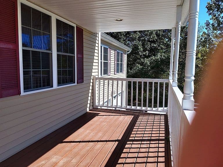 Listing photo 4