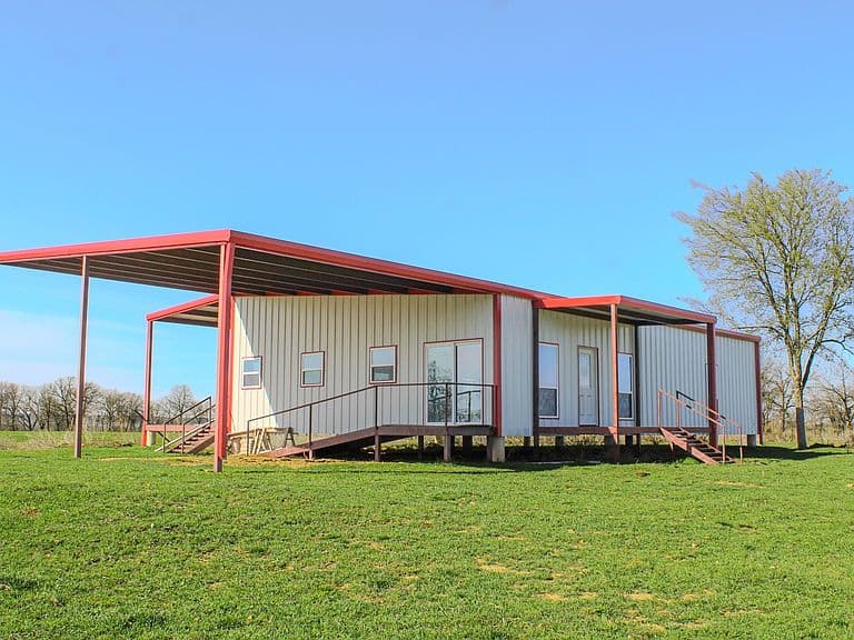 Listing photo 2