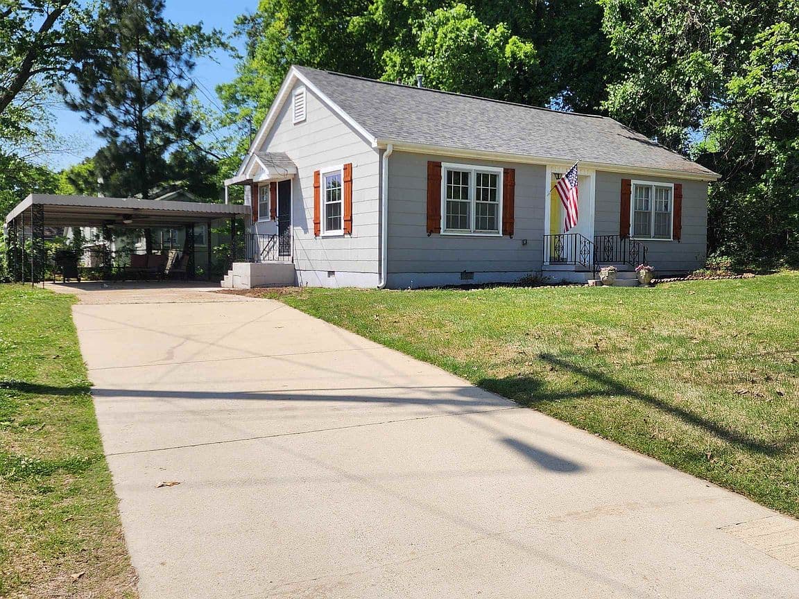 Primary listing photo