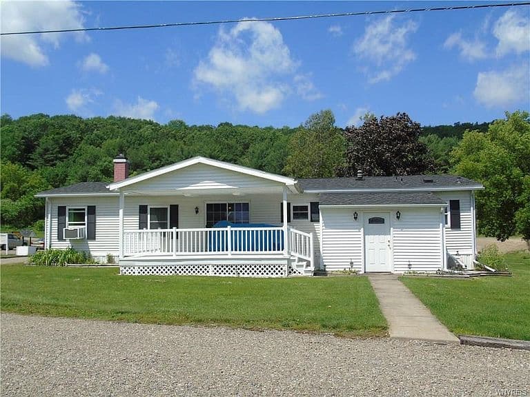 Listing photo 4