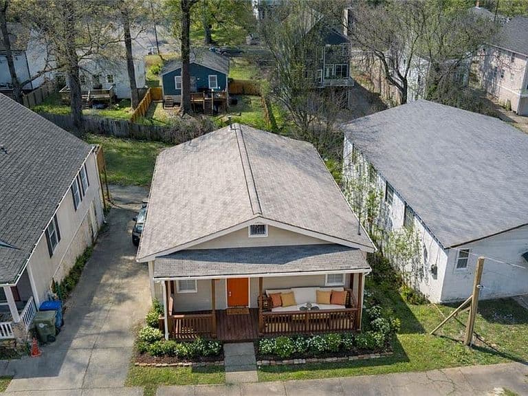 Listing photo 4