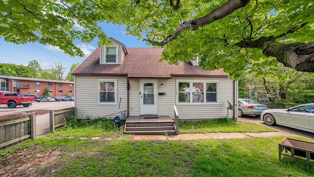 Primary listing photo
