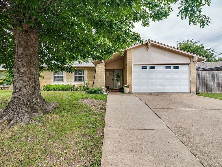 Listing photo 4